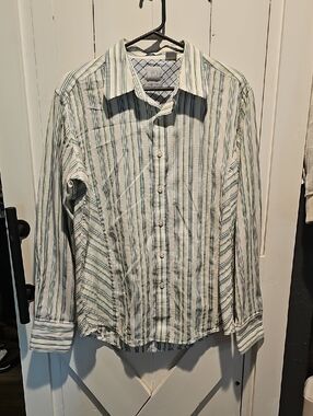 Casual Green & White Striped Men's Button-Up Shirt